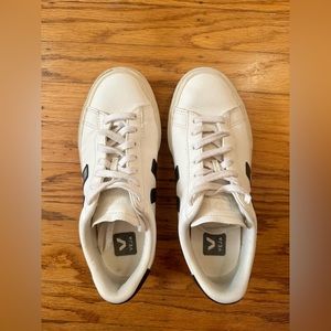 Veja Campo Leather Sneakers B/W